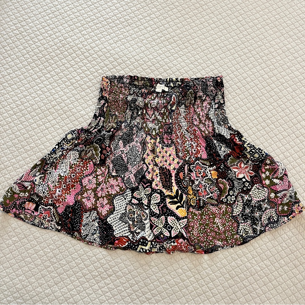Cute flowy printed skirt M